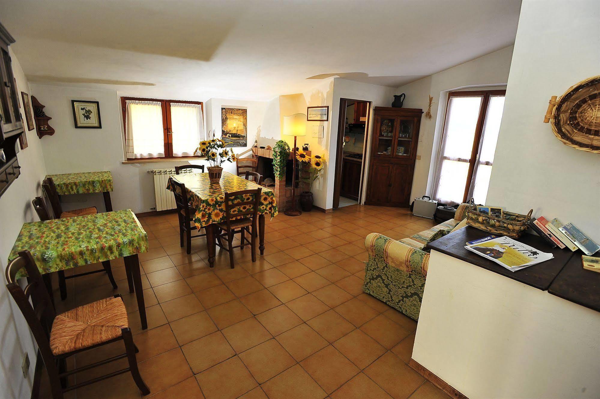 Agriturismo Malafrasca Siena Exteriör bild