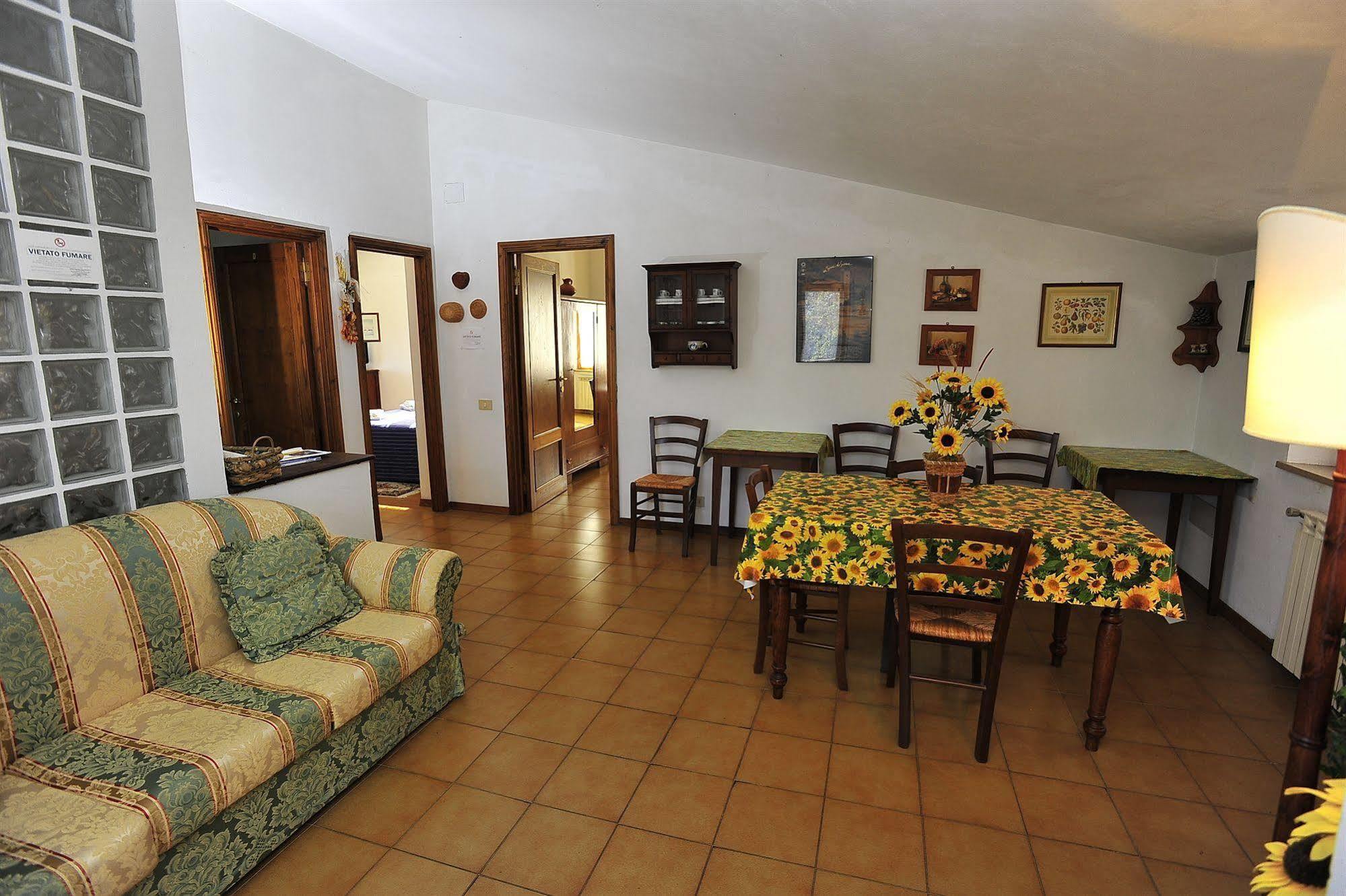 Agriturismo Malafrasca Siena Exteriör bild